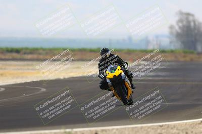 media/Jun-07-2025-TrackDaz (Sat) [[4413525952]]/C Group/240pm (Turn 9)/